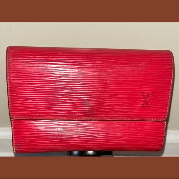 Louis Vuitton Handbags - ❤️LOUIS VUITTON RED/CRANBERRY TRIFOLD EPI WALLET❤️